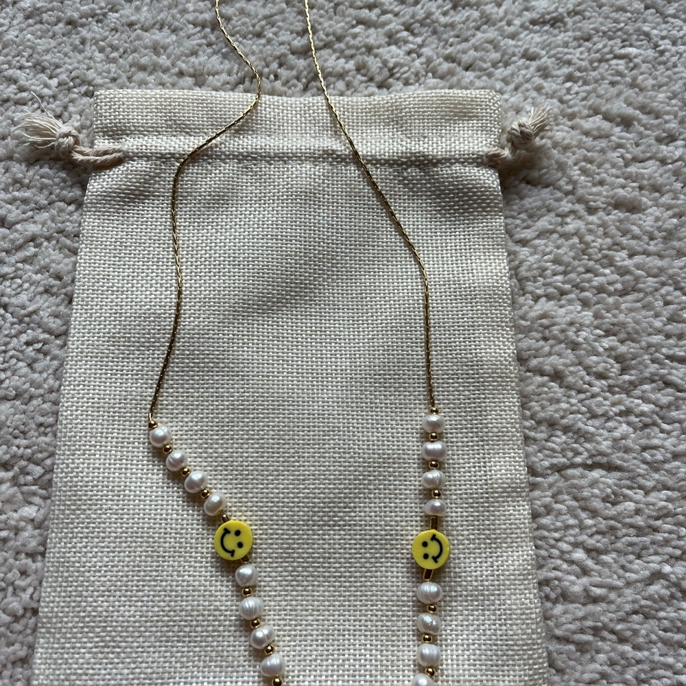 Smiley Face Pearl Necklace eyeglasses chain